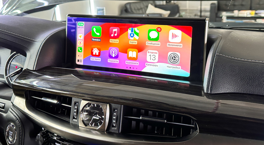 Монитор, установленный в студии CarEngineering Монитор, установленный в студии CarEngineering